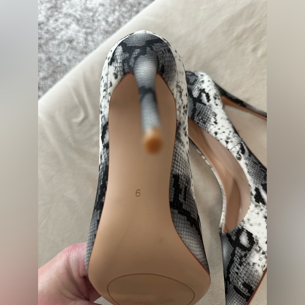 Size 9 Snake Skin High Heels